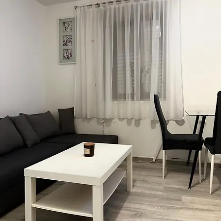 Apartma Jugo Capodistria